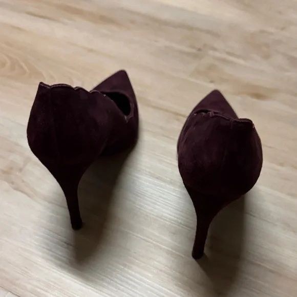 Stuart Weitzman Burgundy Heels - Picture 7 of 16
